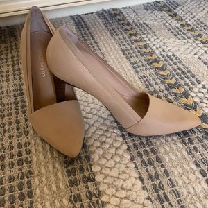 Nordstrom Rack Nude Heels, size 7.